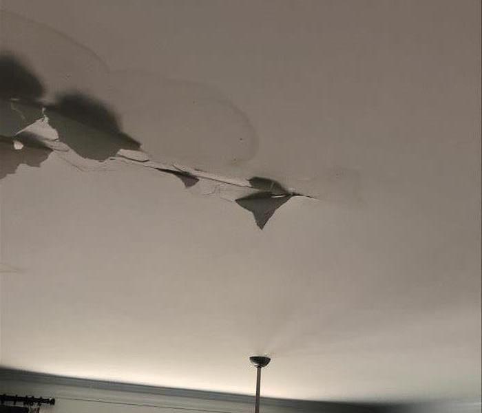 damage ceiling 